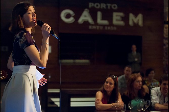 Porto: Cálem Cellar Tour, Live Fado Show and Wine Tasting - Starting at Cálem in Vila Nova de Gaia