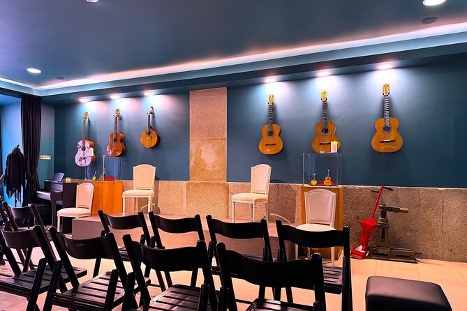 Porto : Fado and Porto Wine Show at the Trinity Noble Hall - At a glance