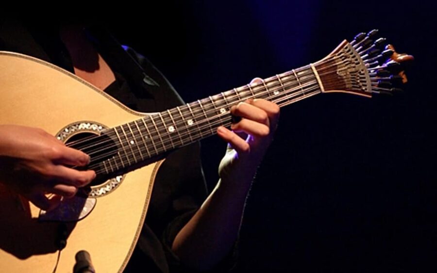 Porto: Fado Show with Dinner in a Traditional Fado House - Why Fado works so well in Porto
