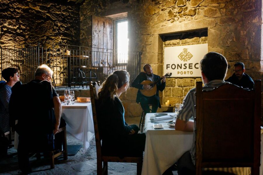 Porto: Fonseca Cellar Tour & Fado Show with Optional Dinner - Practical details that affect your evening