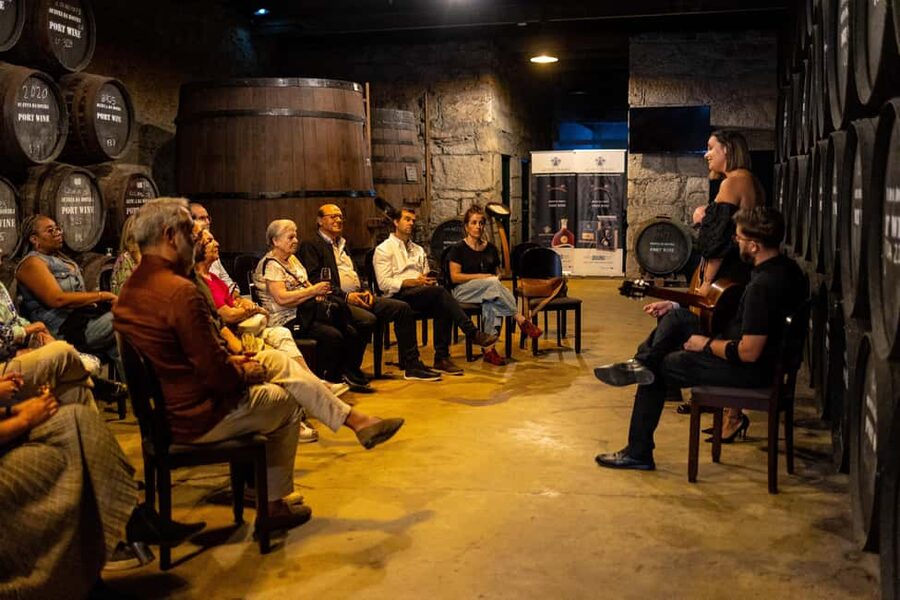 Porto: Live Fado Show with Port Wine Tasting - A short walk through the Quinta da Boeira garden