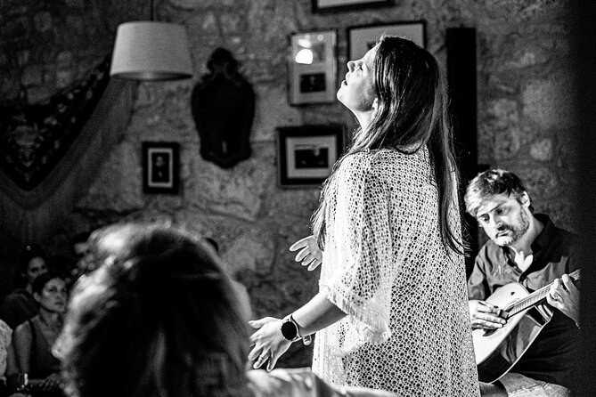 Porto: Live Portuguese Fado Experience with Port Wine - Why the intimate room matters