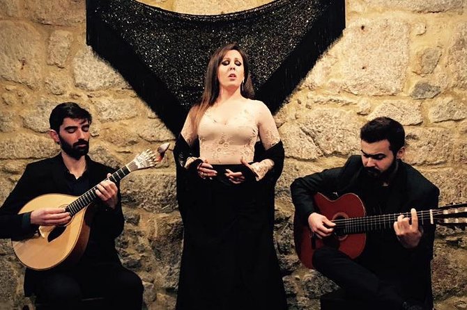 Portuguese Fado Live Music Show in Lisbon - Why Fado works best in a small Lisbon room