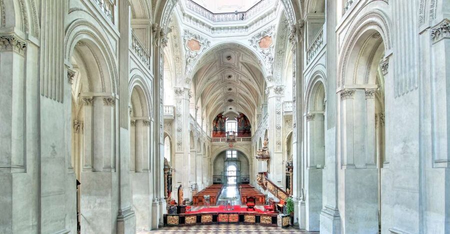 Prague: A. Vivaldi Four Seasons at St. Salvator Church - Comfort: the practical weakness to plan for