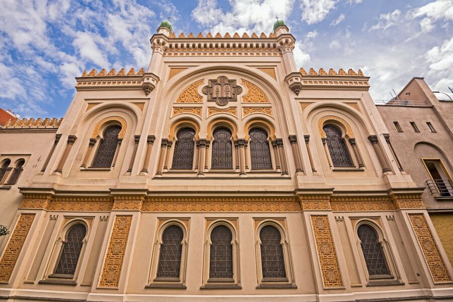 Prague: Classical Concert in the Spanish Synagogue - The musicians and vocal performances