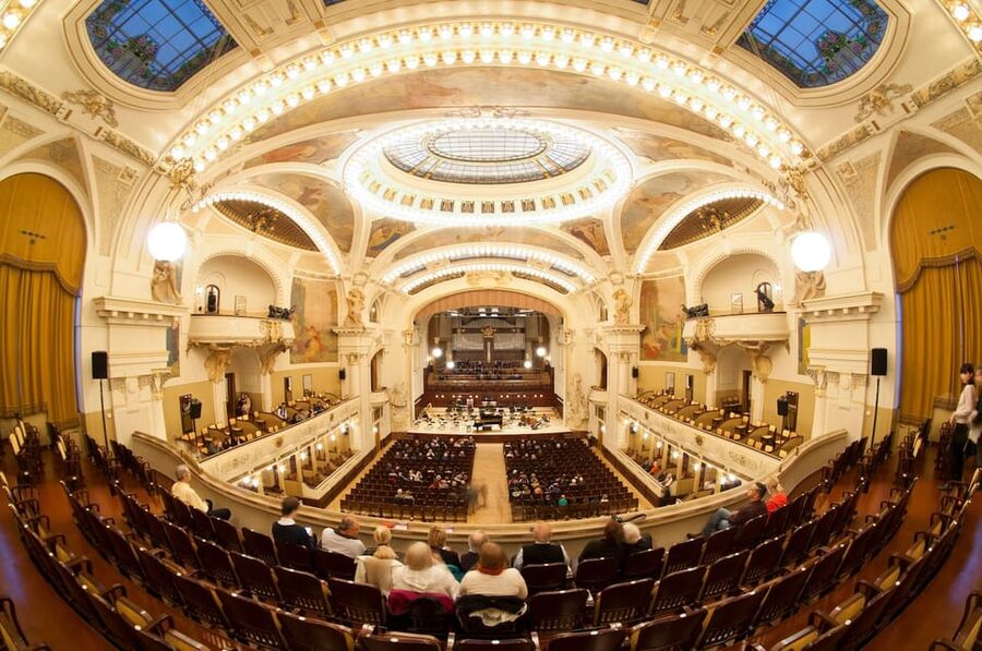 Prague: Classical Concerts at Smetana Hall, Municipal House - Choosing between Vivaldi, opera and movie music