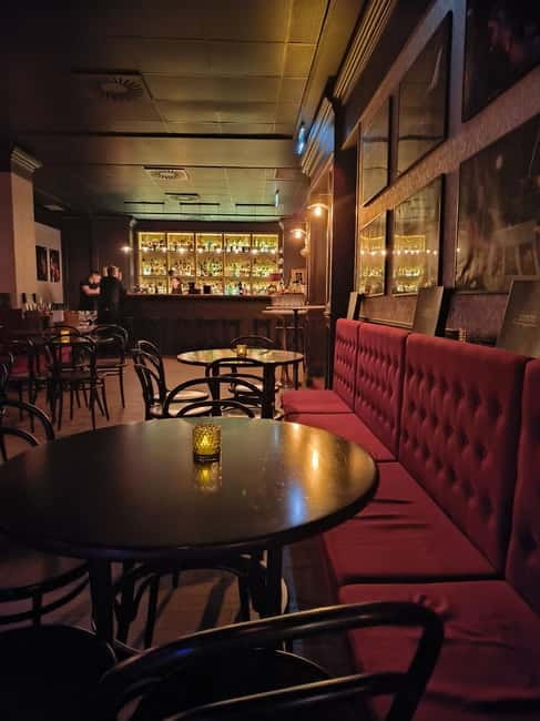 Prague: Jazz Show with Signature Cocktail - Who will enjoy this Prague night