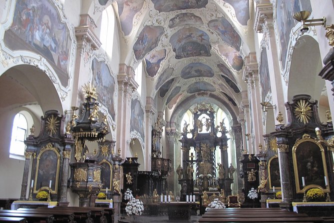 Prague Old Town Tour with a Classical Concert - A sunset introduction to Prague’s historic center