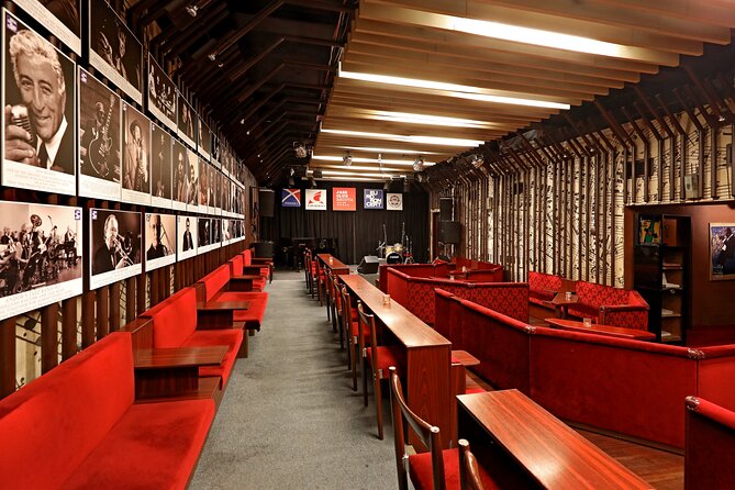 Prague Reduta Jazz Club with Concert Ticket - How the two-hour concert usually works