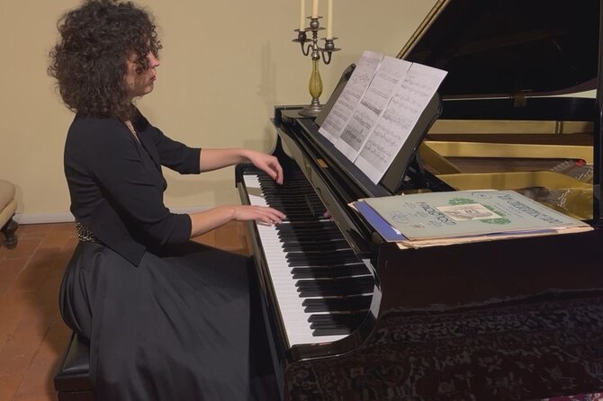Private Concert in the Artist's House on the Hills of Lucca - Key points to know before booking