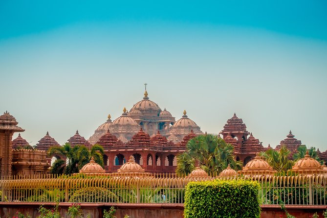 Private Evening Tour of Akshardham Temple with Musical Fountain Show - The evening water show and what to expect