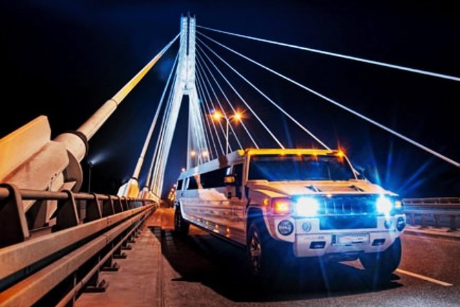 Private Limo Service: Airport Transfer from Chopin WAW - A private ride for groups of up to 10