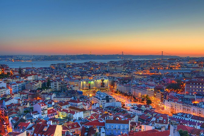 Private tour: Lisbon Fado Dinner Show and Panoramic Night Tour - The evening route from Rossio to Alfama