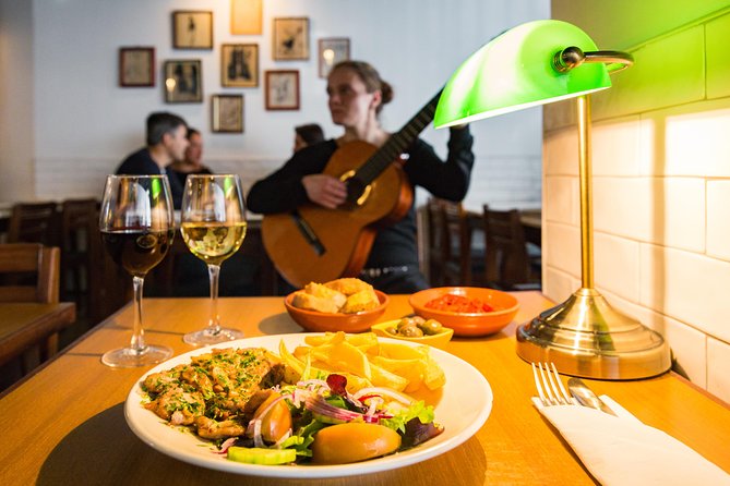 Private Tour: Lisbon Sunset Walking Tour with Fado Show and Dinner - Why this four-hour evening works well