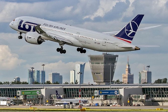Private Warsaw Chopin Airport Round-Trip Transfer - A simple landing at Warsaw Chopin Airport