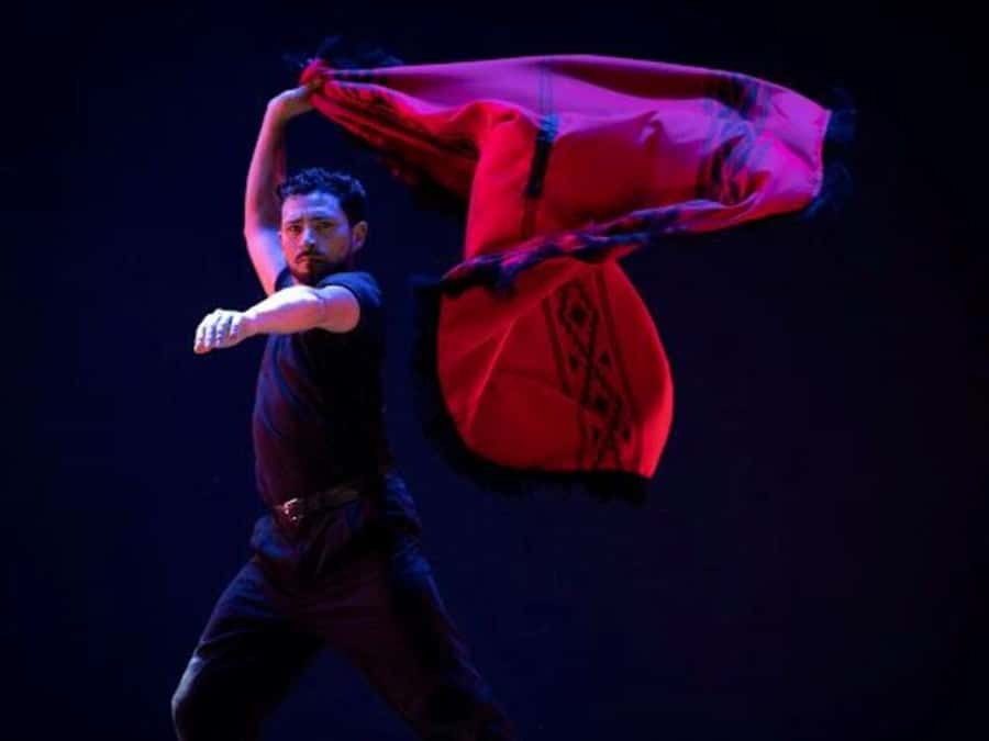 Puerto Iguazú: Madero Tango Show with Optional Dinner - Choosing the six-course Argentine dinner