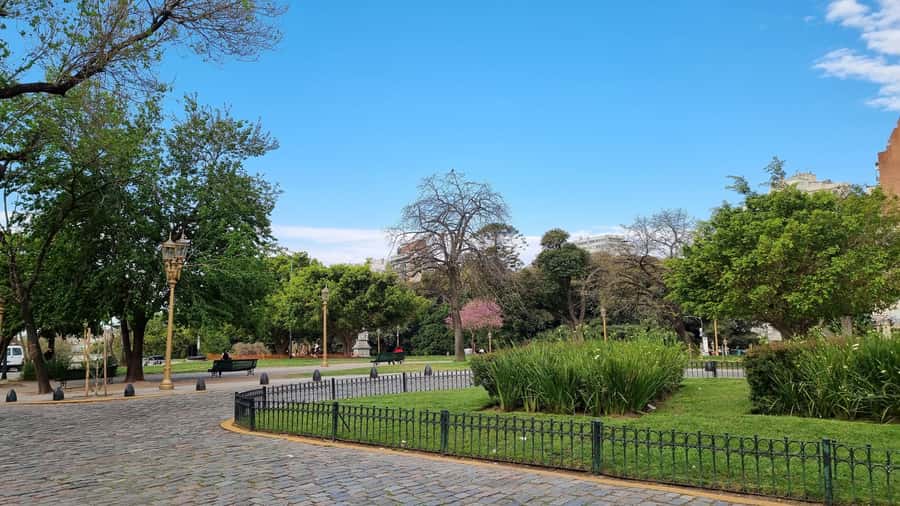 Recoleta Walking Tour and Live Jazz Show - Recoleta Cemetery and the grand streets