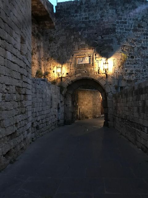 Rhodes: Guided Rhodes City By Night with Live Music & Dinner - Who will enjoy this evening most?