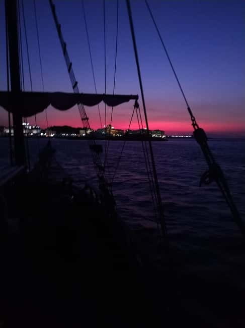 Rhodes: Night Cruise with Live Music and Sightseeing. - Key points to know before you book