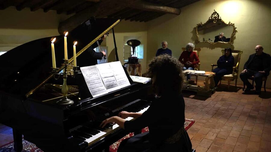 RomanticOpera concert in the artist's house on the hills and wine tasting - Who Will Like This Evening Most
