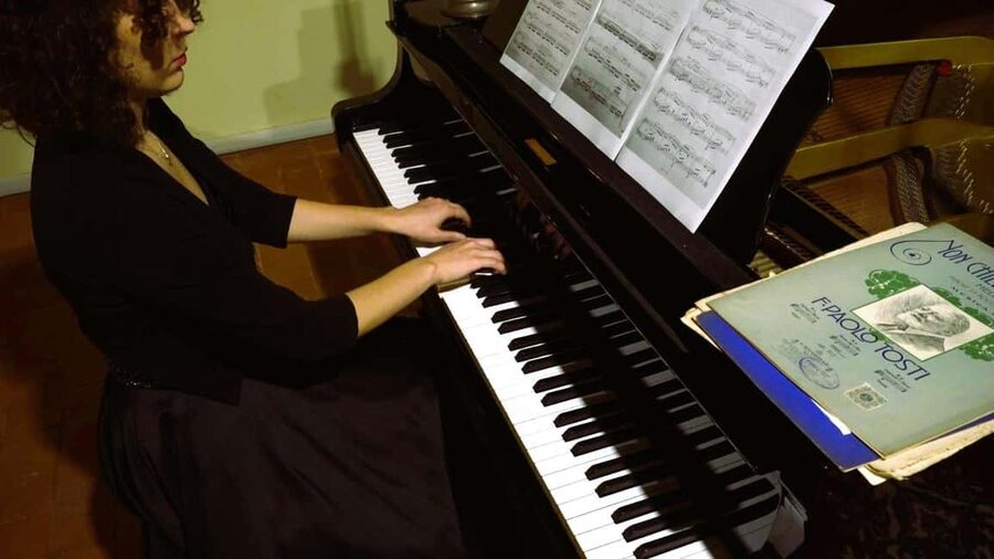 RomanticOpera concert in the artist's house on the hills and wine tasting - Practical Tips Before You Book