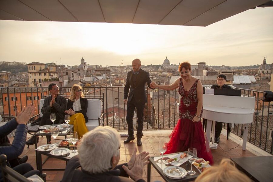 Rome: Rooftop Bar Opera Show - Reserved Seating for a 75-Minute Concert
