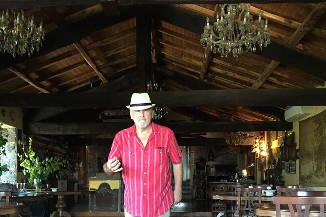 Rome's Vineyard Symphony: Countryside Winetasting Experience - Arriving at the family vineyard
