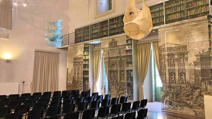 Rome: The Four Seasons by Vivaldi - Sala Dante at Palazzo Poli and the Trevi Fountain view
