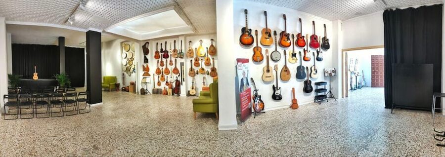 Ronda: Spanish - Classical & Flamenco - Guitar Concert - What the 50-minute program feels like
