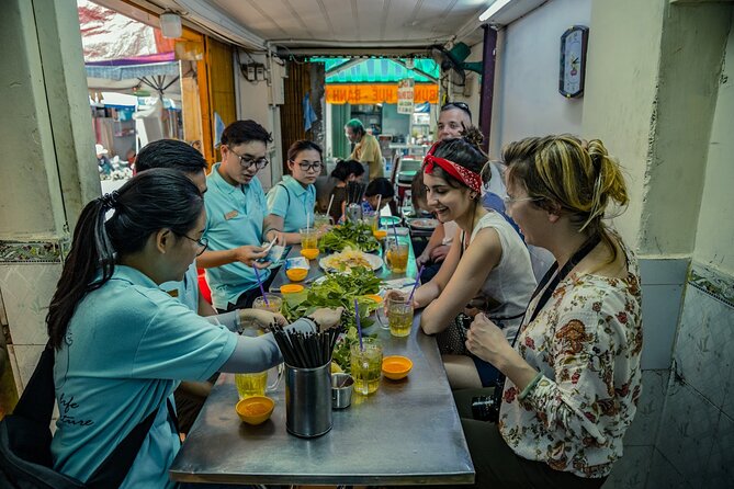 Saigon After Dark With Seafood, Beer & Live Music Bar - What the $92 price really covers