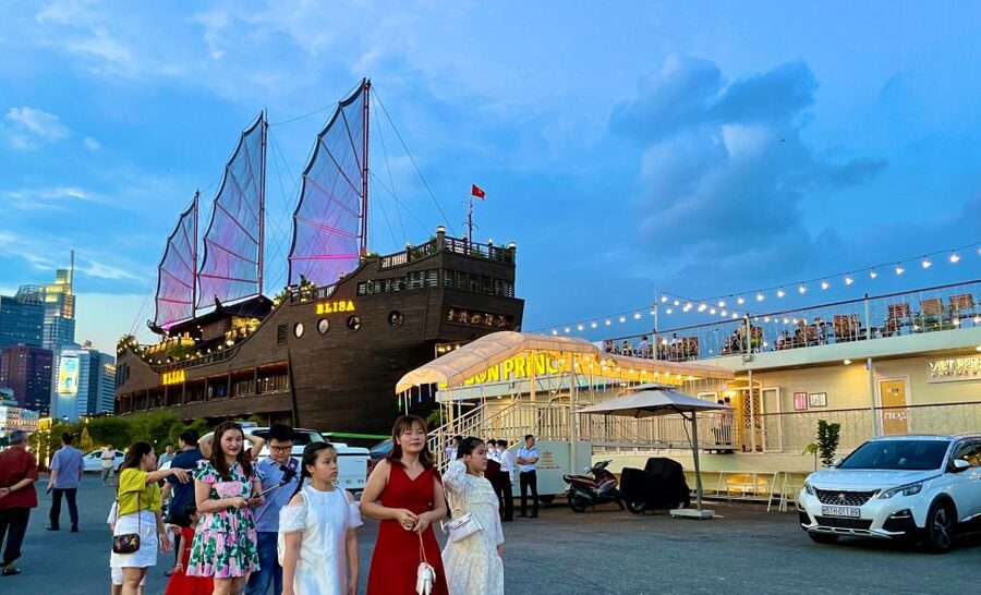 Saigon River Dinner on Cruise with Buffet and live music - Should you book the Saigon River dinner cruise?