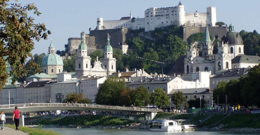 Salzburg 2.5-Hour Walking Tour: Mozart, Old Town & More - Mirabell Palace and the opening story