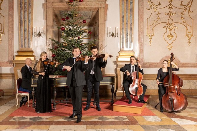 Salzburg: Christmas Concert at Mirabell Palace - A concert that takes music seriously without taking all day