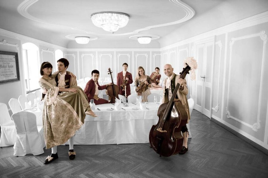 Salzburg: Mozart Concert with Dinner - Mozart’s arias, duets, and comic stage presence
