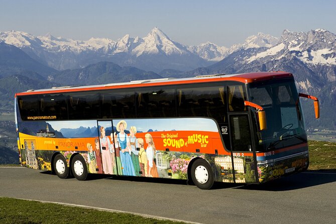 Salzburg Super Saver: Hallstatt & Original Sound of Music Tour - Lake Leopoldskron and the movie connection