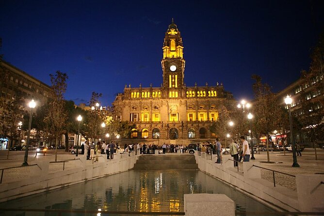 Semi Private Oporto Fado Show with Dinner - A fado evening with Porto as the opening act