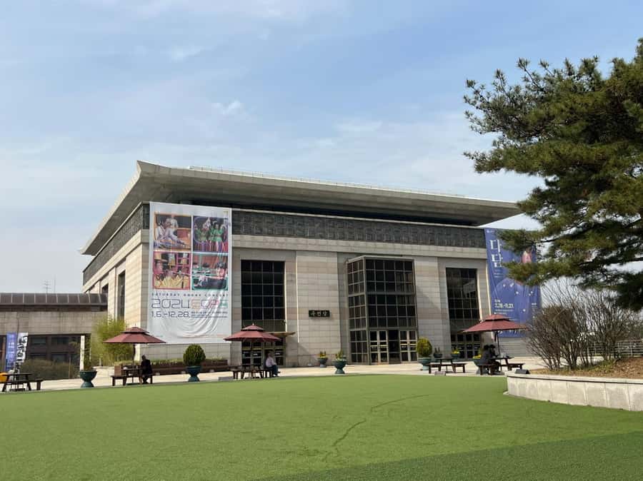 SEOUL: Gugak - Korean Traditional Music Museum&Concert Tour - Is $49 a good price?