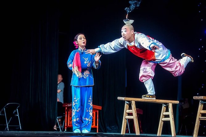 Sichuan Culture Opera Show in Chengdu - Tea, snacks, and the relaxed seating setup