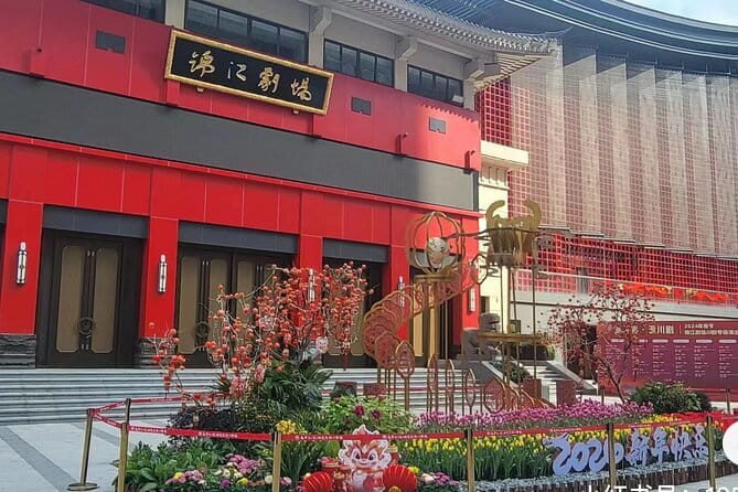 Sichuan Opera with face-changing at Sichuan opera theater - Who should book this Sichuan Opera performance?