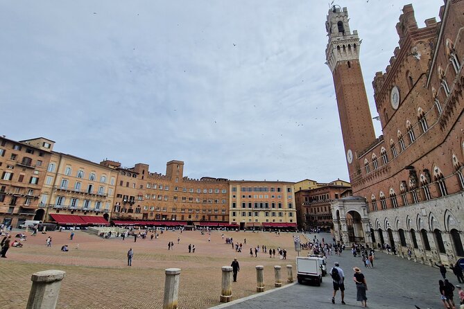 Siena: Intimate Opera Concert & Tour in Piazza del Campo - Should You Book Palazzo Chigi Zondadari?