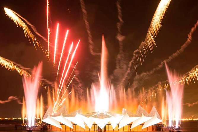 Singapore: Wings of Time Fireworks Symphony - Why the water and lighting matter