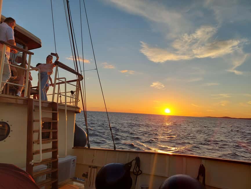 Split:Sunset Cruise with Live Music - Should you book the Polaris sunset cruise?