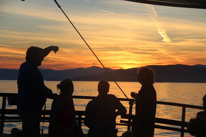 Split Sunset Cruise With Live Music - What you get at the open bar