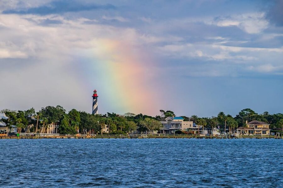 St Augustine: Nights of Lights Sail w Live Music& Sunset Opt - Why seeing Nights of Lights from a boat works