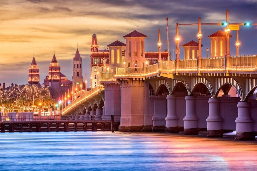 St Augustine: Nights of Lights Sail w Live Music& Sunset Opt - What the 90 minutes to two hours feel like