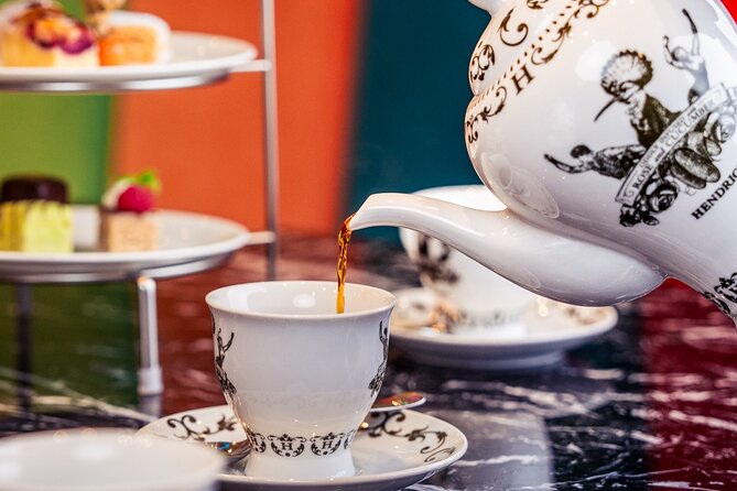 Strauss Exhibition incl. LED Concert Show / Coffee + Strauss Cake - Who will enjoy this visit most