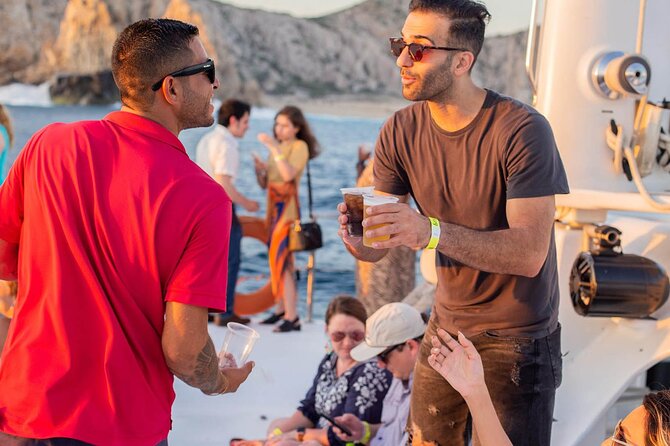 Sunset Cruise in Los Cabos with Jazz and Wine - What the $133 price includes