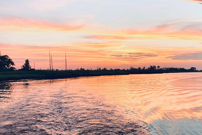 Sunset Cruise with Live Music - A sunset route through Wilmington’s riverfront