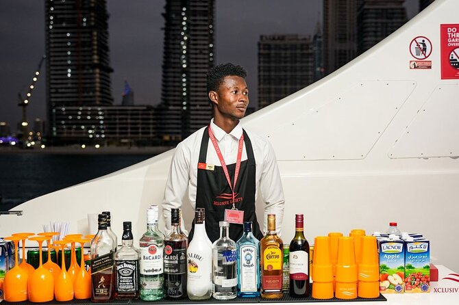 Superyacht Experience in Dubai with Dinner and Live Music - Timing, Meeting Point, and Cancellation