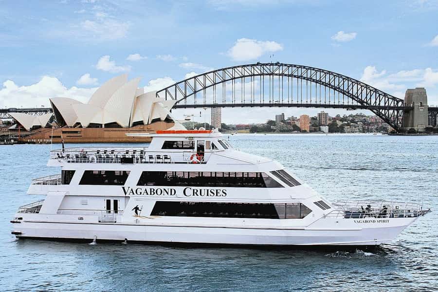 Sydney Harbour: 3-Hour Lunch Cruise with Live Music - Why this cruise works well for Sydney sightseeing